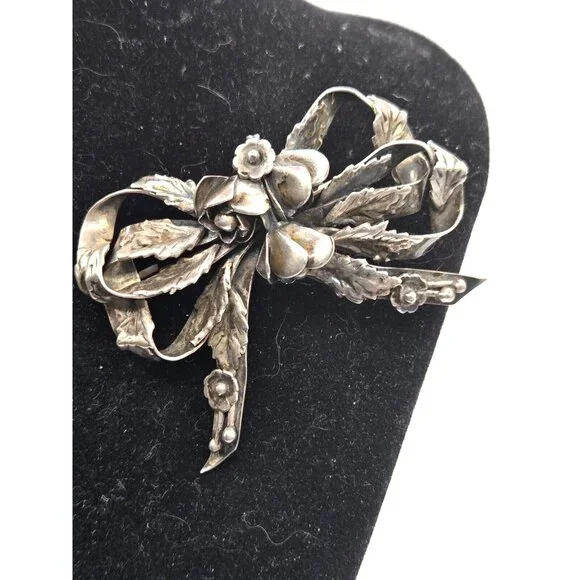 HOBE sterling silver floral bow brooch very vintage and lovely patina - Picture 2 of 8